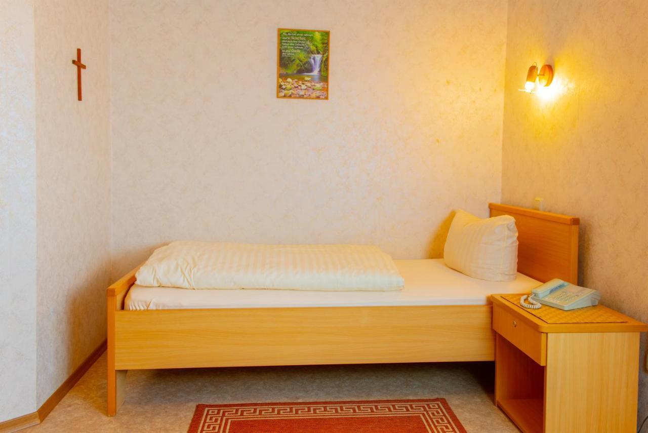 Christliche Gaestehaeuser Weinstrasse Neustadt an der Weinstrasse Luaran gambar