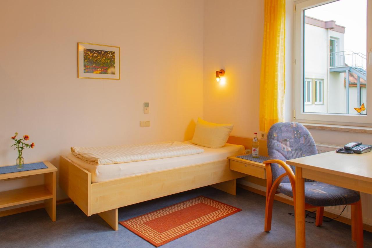 Christliche Gaestehaeuser Weinstrasse Neustadt an der Weinstrasse Luaran gambar
